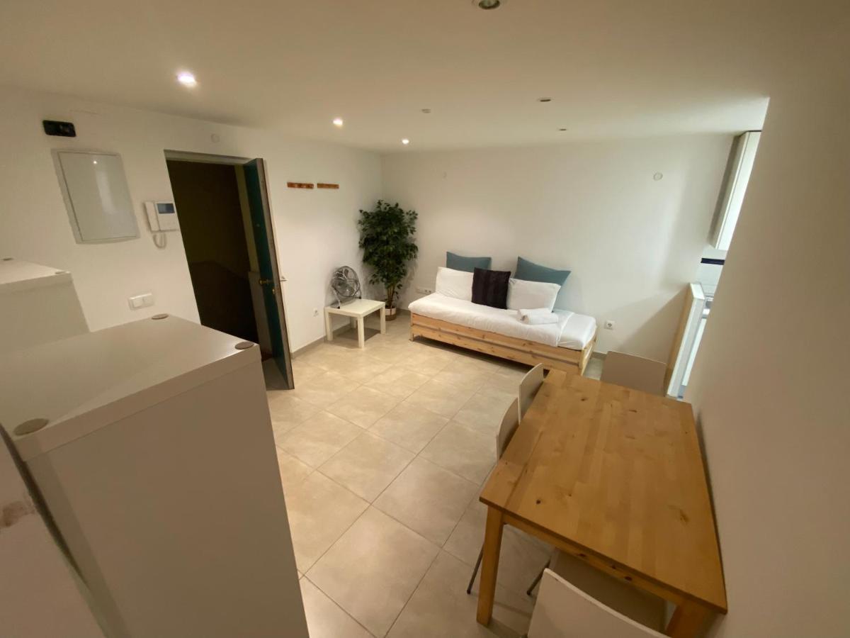 Centrico Apartamento En Embajadores Appartement Madrid Buitenkant foto